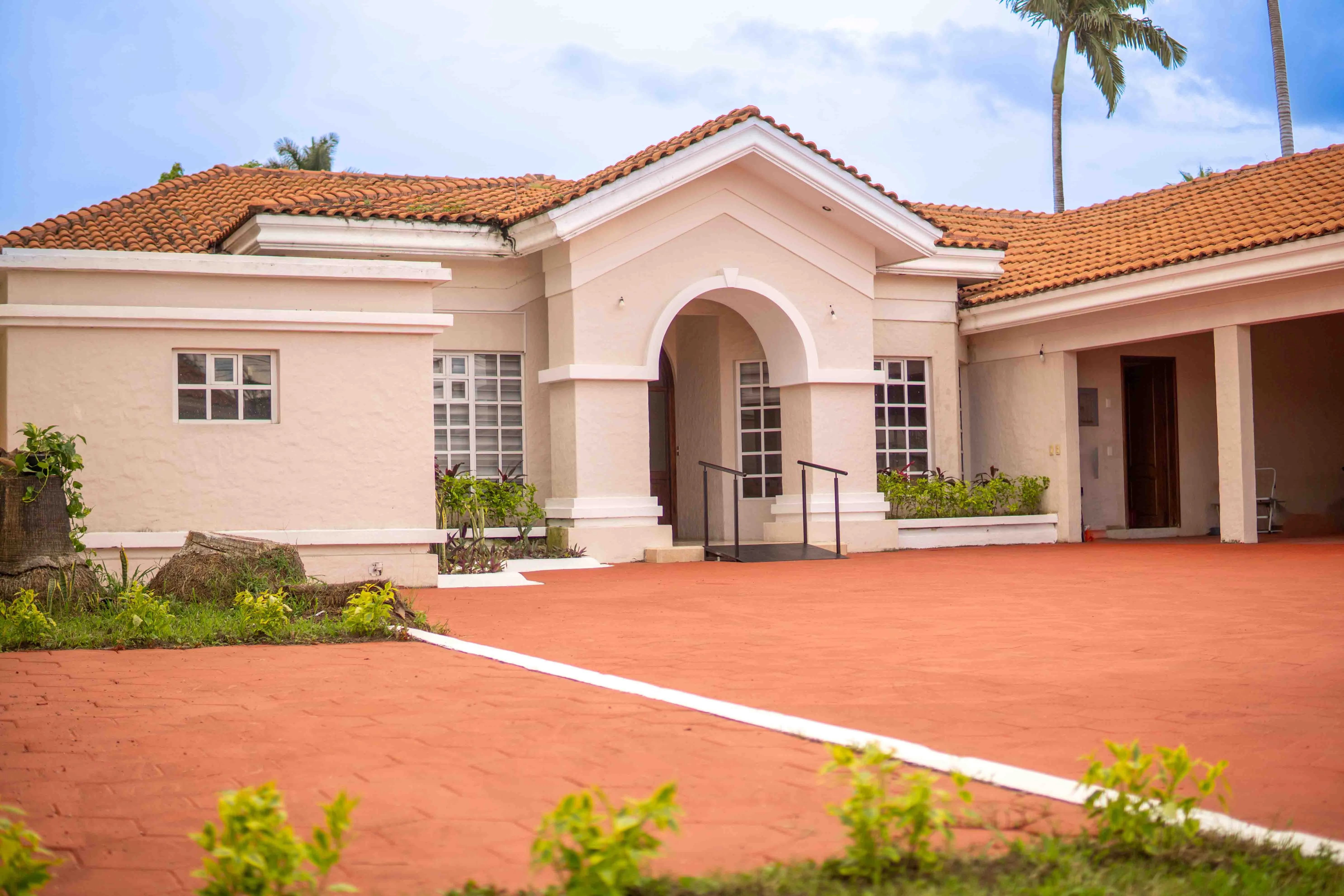 Fachada Principal - Vista 1